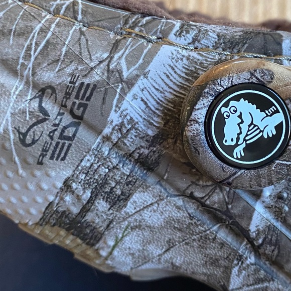 CROCS REALTREE EDGE LINED CLOGS ( W7 OR M5 ) IN CHOCOLATE / CAMOUFLAGE - Picture 3 of 8